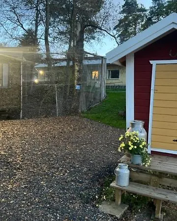 Elaemyksellinen Majoitus Farmilla Farm stay Kalvia
